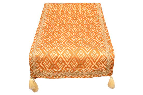 Patola runner with delicate embroidery